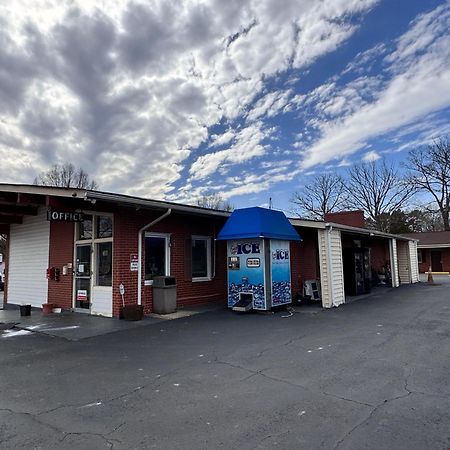 Oyo Palm Leaf Motel Ashland Dış mekan fotoğraf
